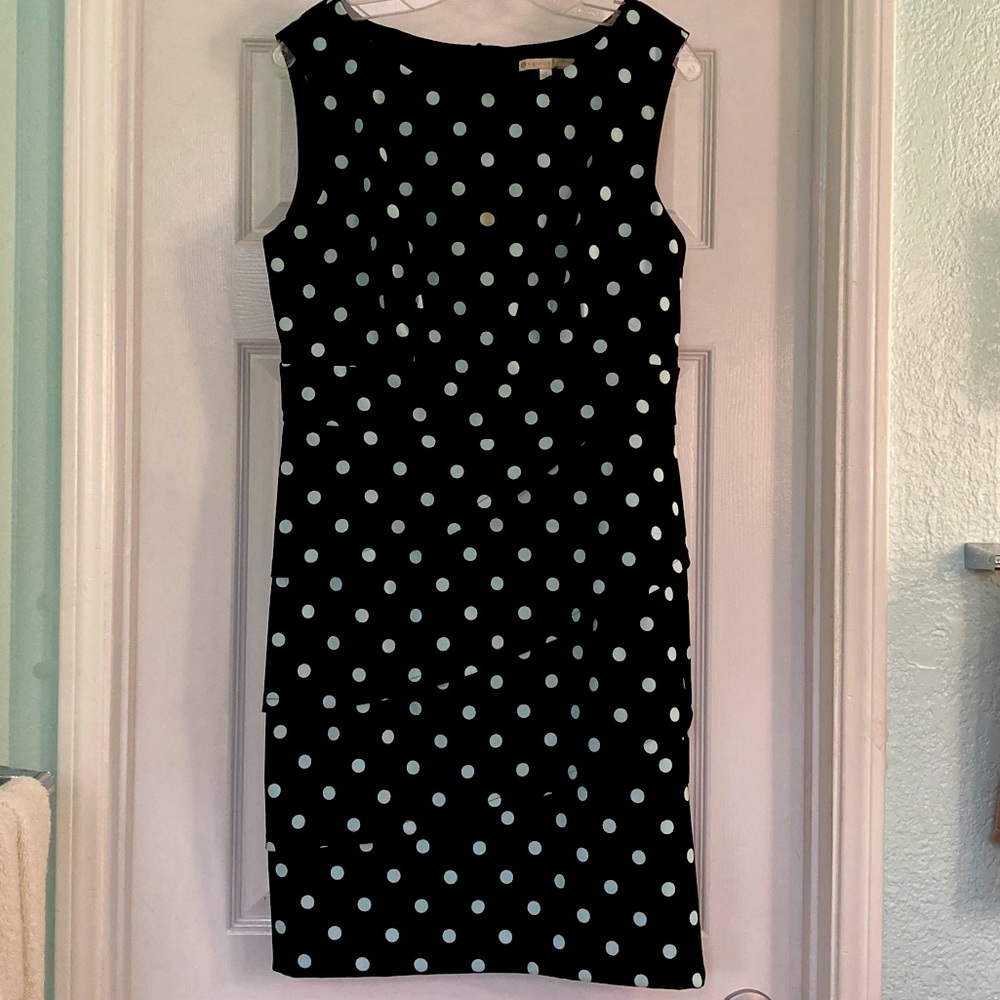A little RETRO! 🥰 Size 12 blk & wht polka dot dress 🖤🤍🖤🤍